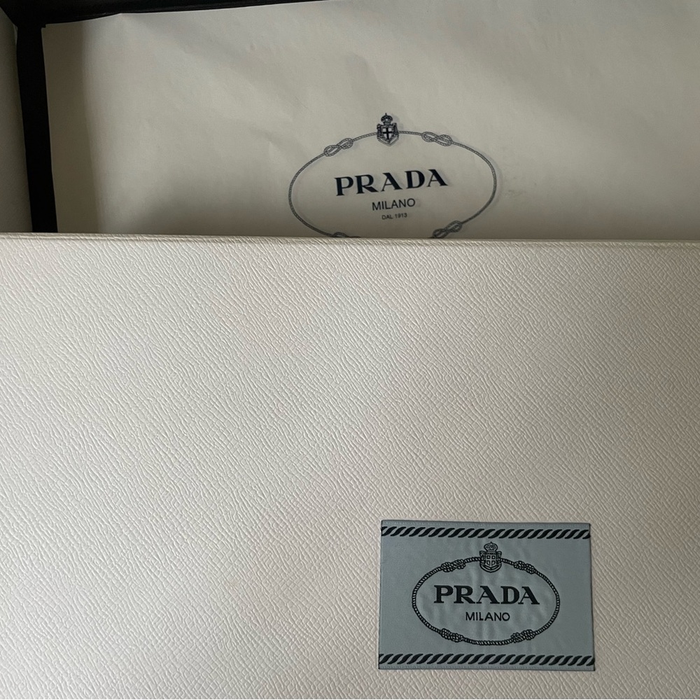 Prada long Box